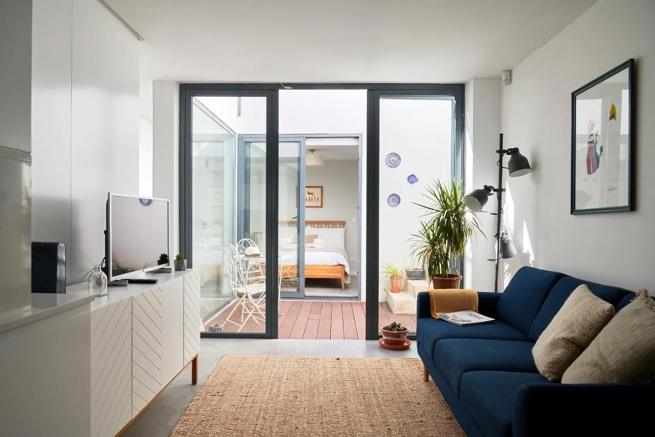 Villa Charming House With Terrace In Lisbon.Wifi. Portugal